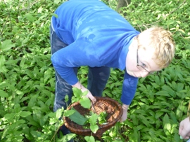 Kraeuterwanderung2_11.04.2014